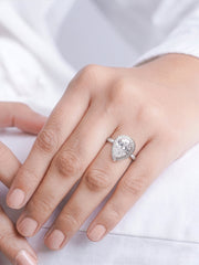 Calyra Solitaire Ring