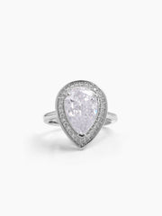 Calyra Solitaire Ring